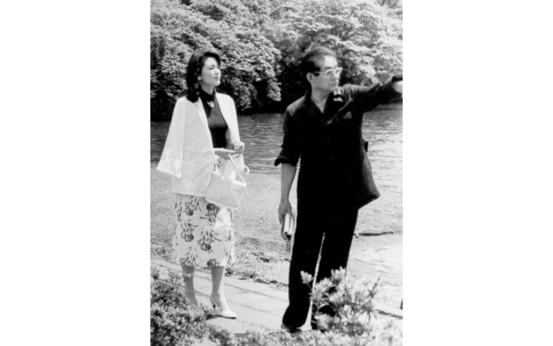 映画『わるいやつら』(80)撮影風景　左から松坂慶子、野村芳太郎