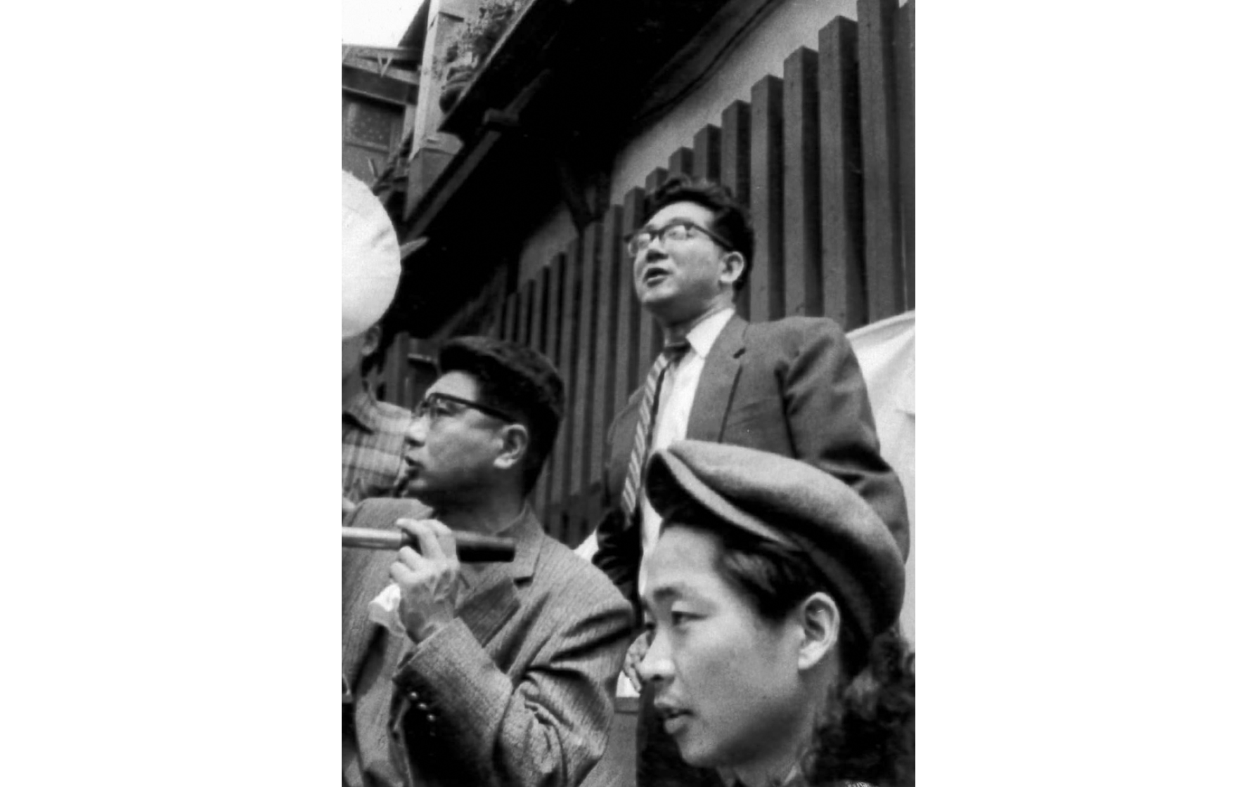 映画『恋の画集』(61)の撮影風景　左から川又昻、野村芳太郎、助監督時代の山田洋次
